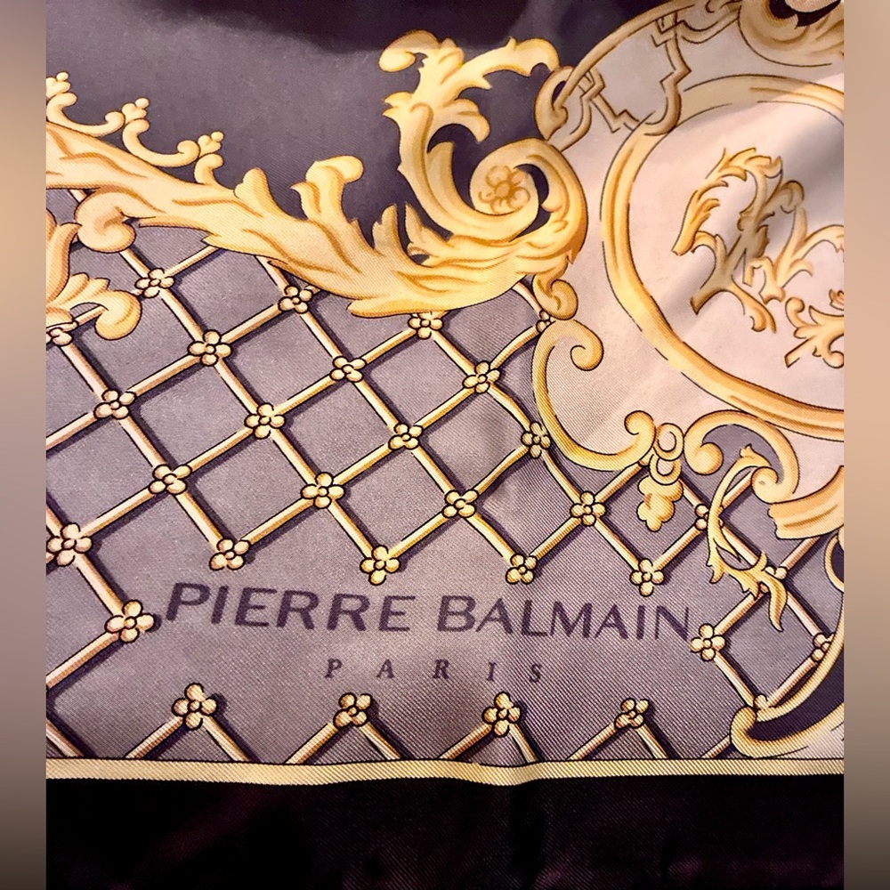 Authentic Vintage Pierre Balmain Paris Luxury silk Scarf Square Hand Rolled 34" - Picture 5 of 5